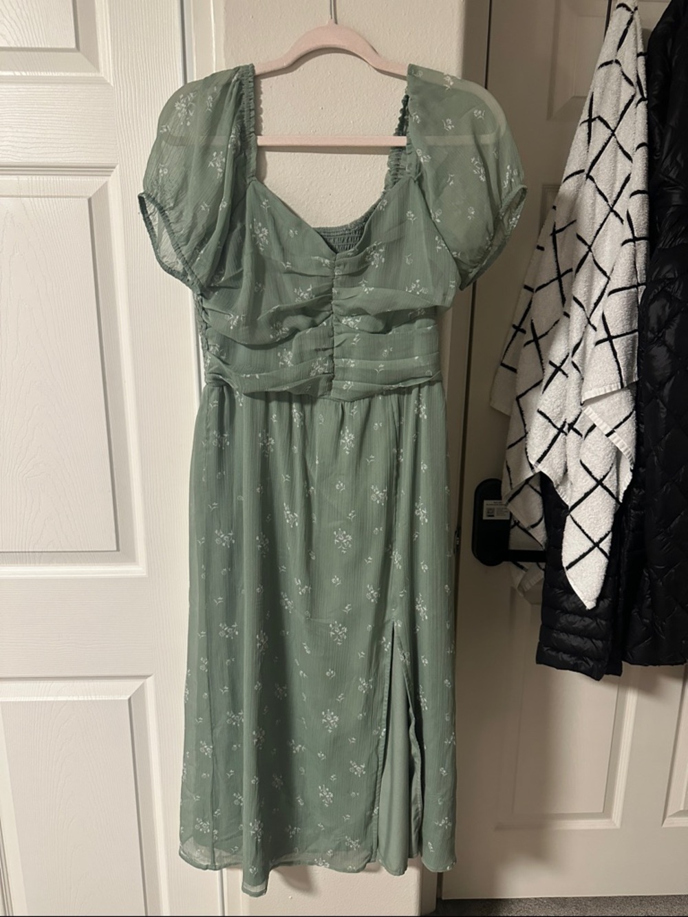 Sage Green Puff-Sleeve Midi Dress